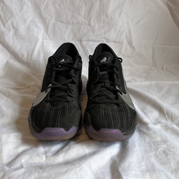 Giannis Antetokounmpo Nike Zoom Freak 2 "Dusty Amethyst" - Picture 2 of 8